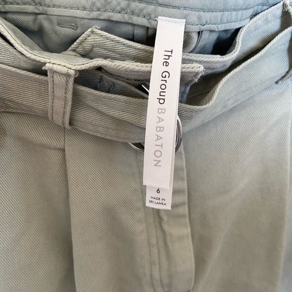 Aritzia Cargo Shorts (size 6) - Picture 3 of 5